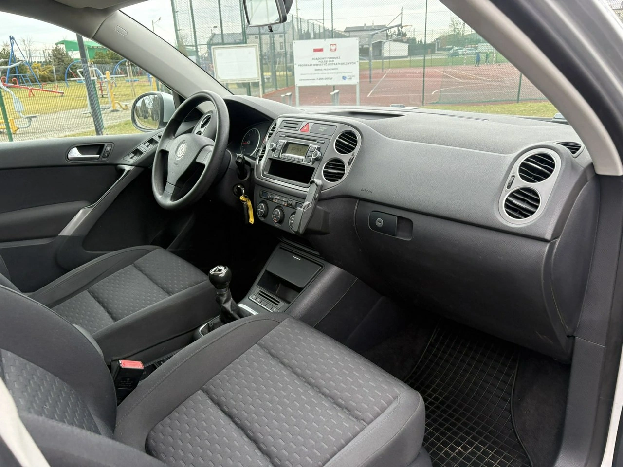 Volkswagen Tiguan - Zdjęcie 12