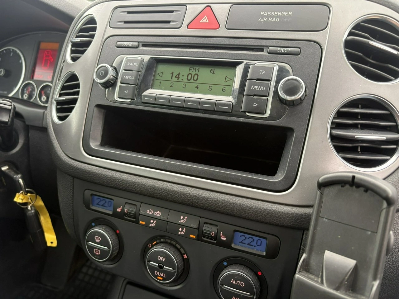 Volkswagen Tiguan - Zdjęcie 14