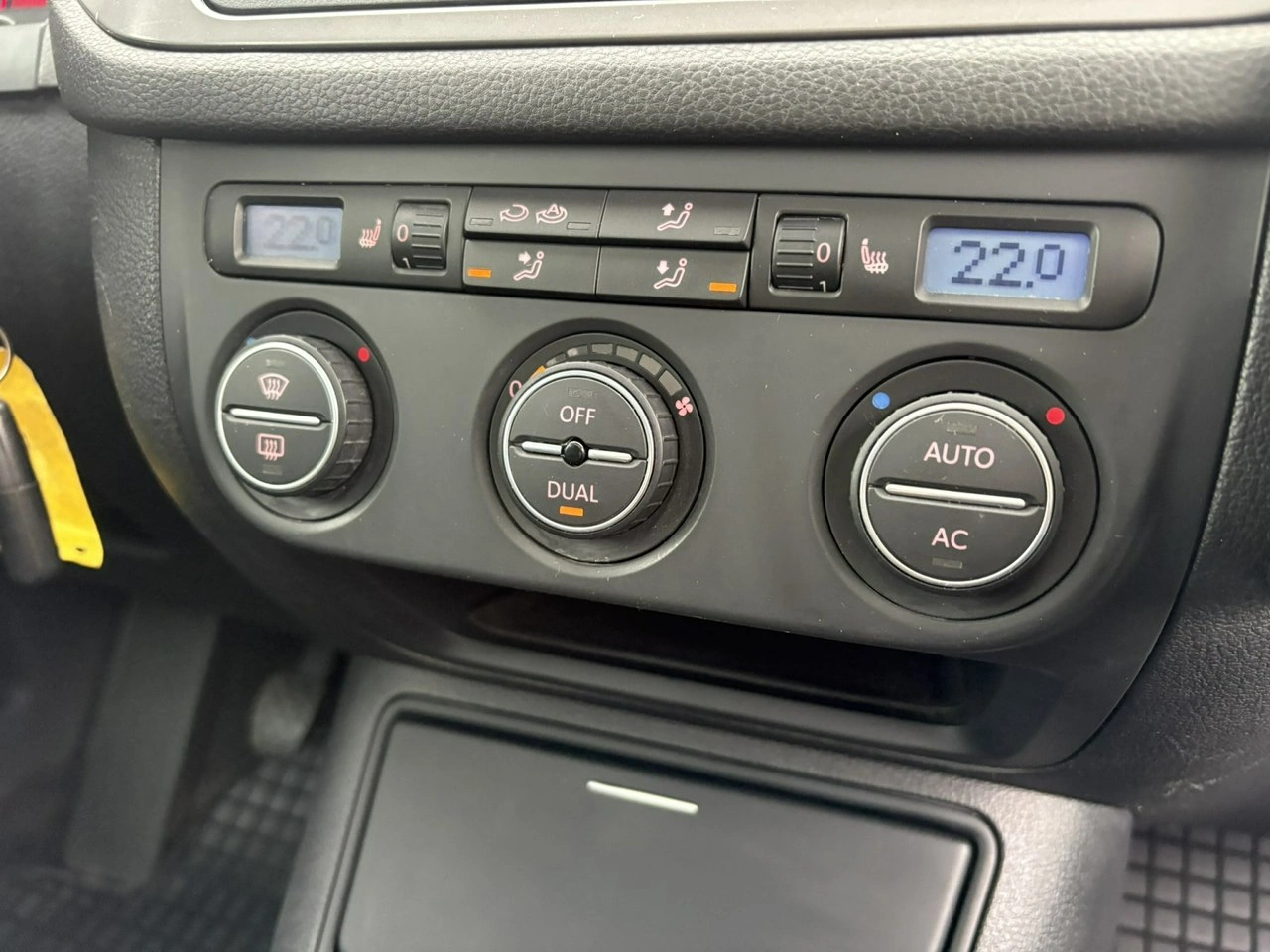 Volkswagen Tiguan - Zdjęcie 15