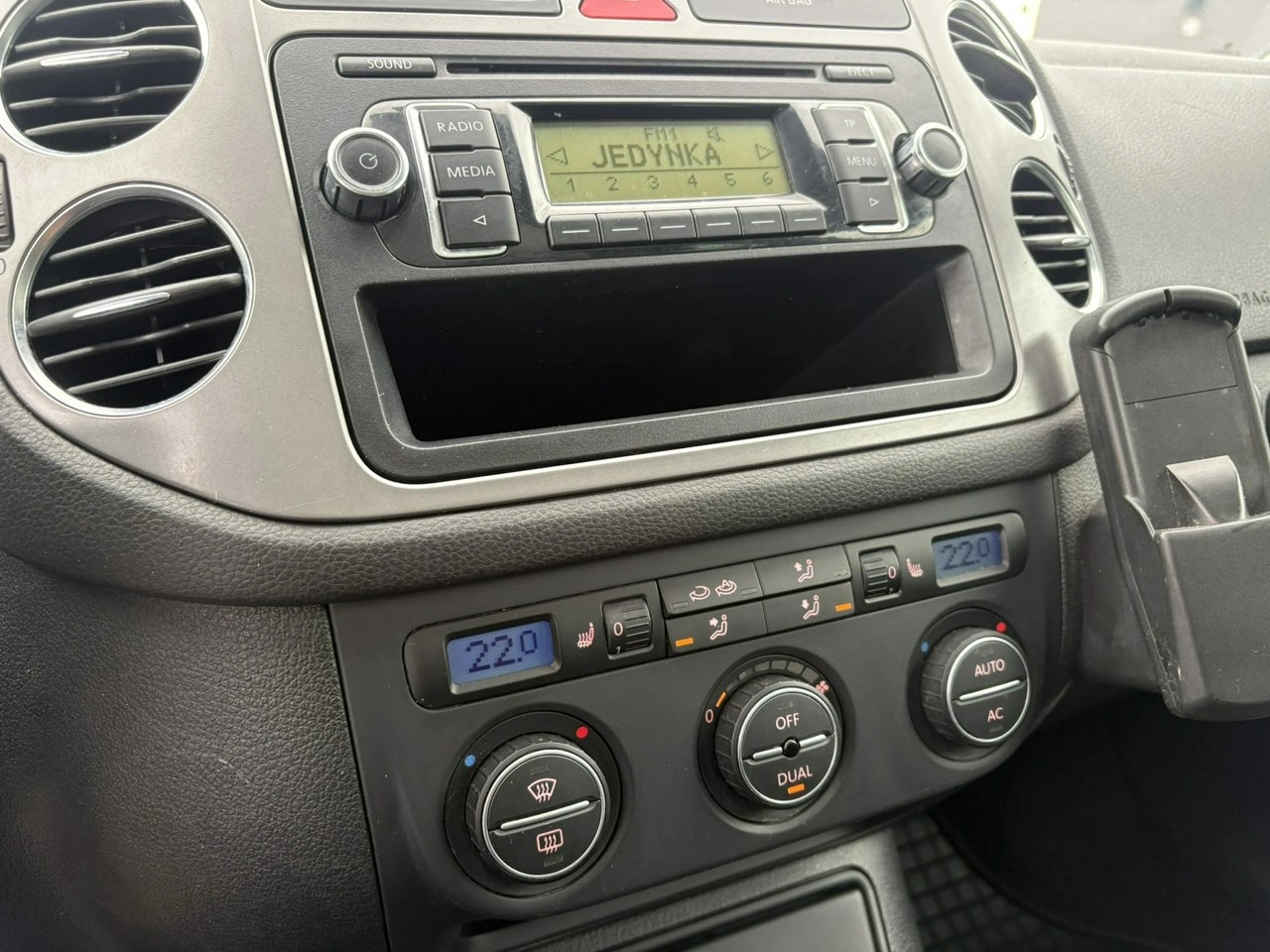 Volkswagen Tiguan - Zdjęcie 23