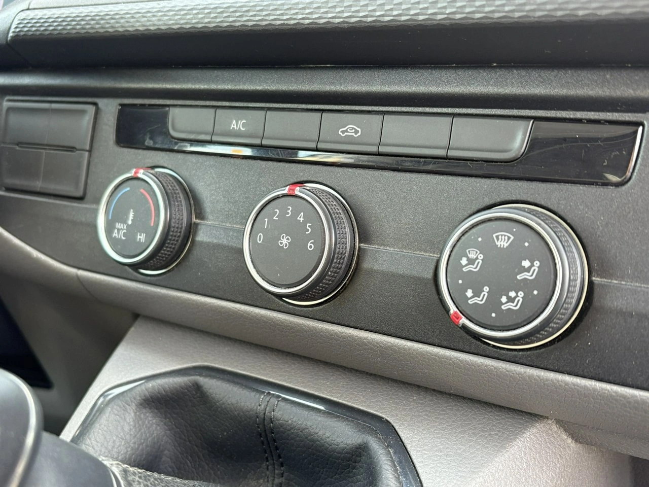 Volkswagen Transporter - Zdjęcie 12