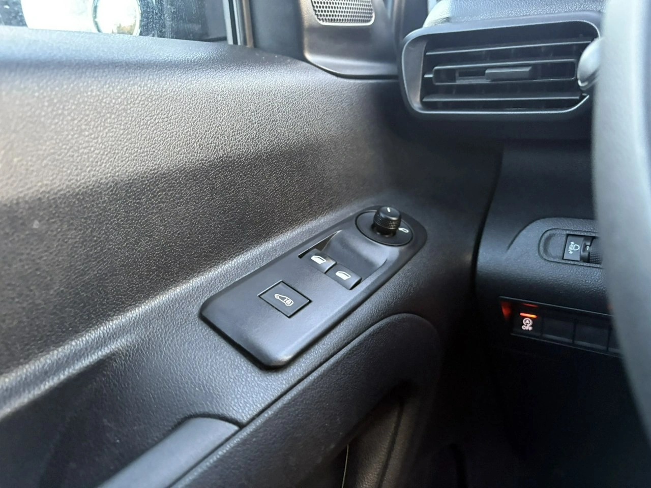 Citroën Berlingo - Zdjęcie 16