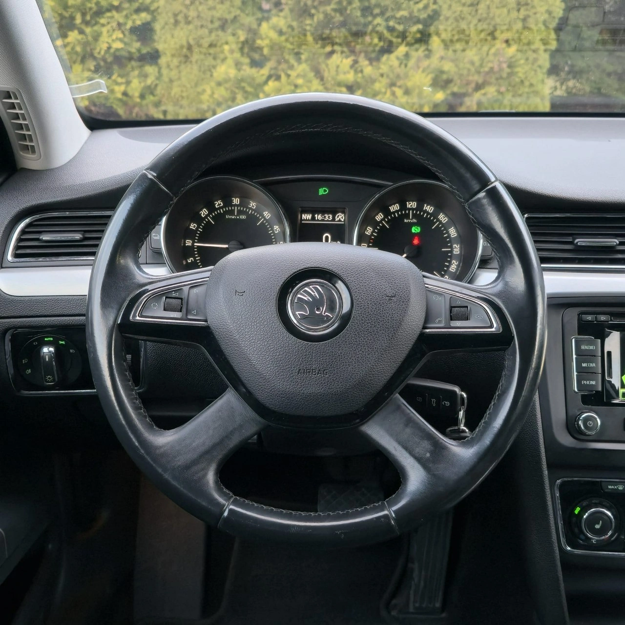 Skoda Superb - Zdjęcie 34