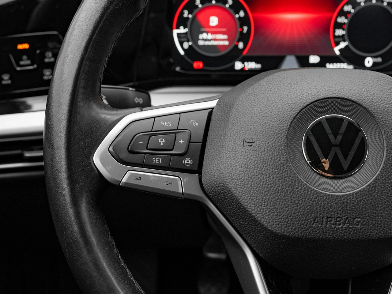 Volkswagen Golf - Zdjęcie 14