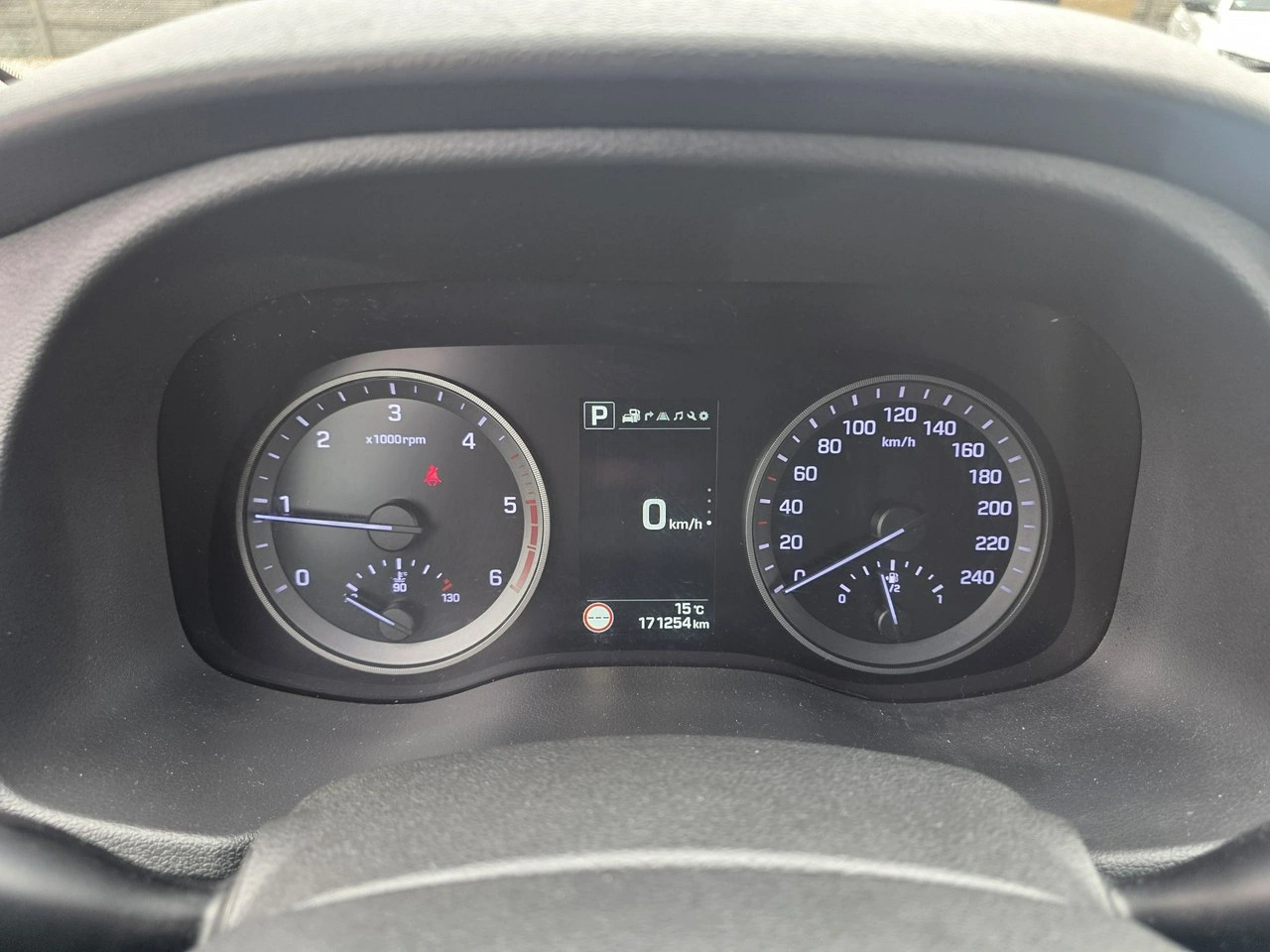 Hyundai Tucson - Zdjęcie 18