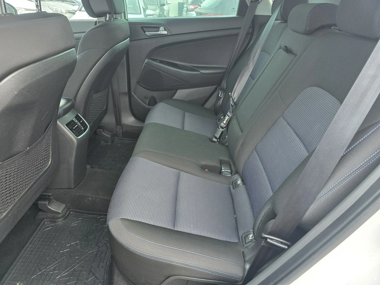 Hyundai Tucson - Zdjęcie 22