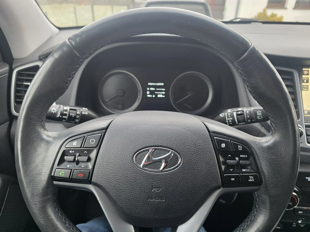 Hyundai Tucson - Zdjęcie 33