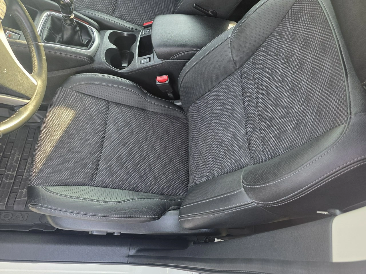 Nissan Qashqai - Zdjęcie 12