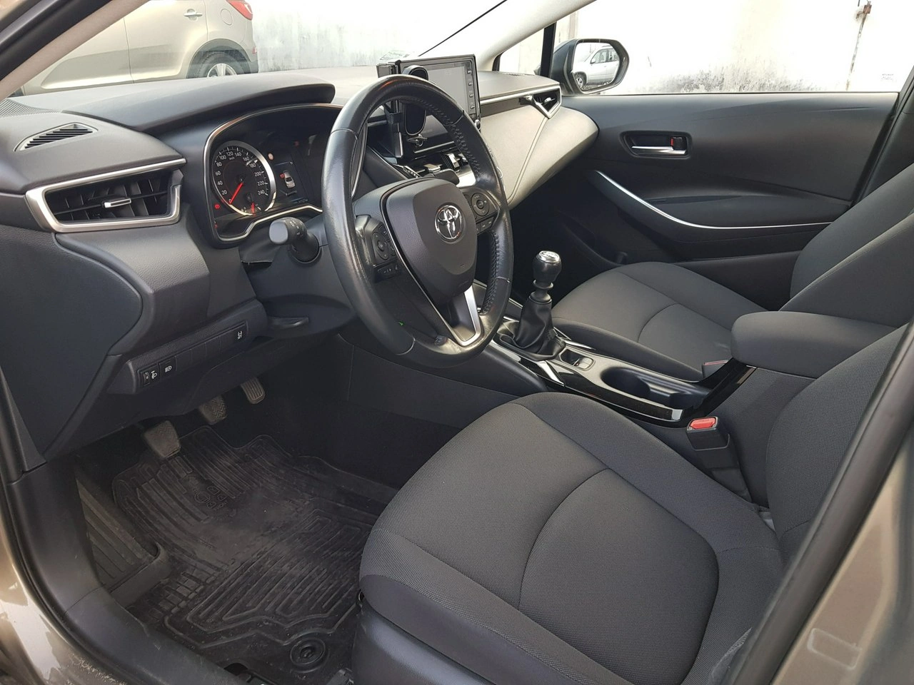 Toyota Corolla - Zdjęcie 9