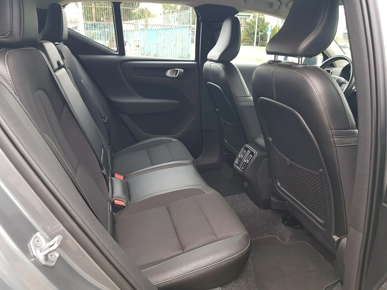 Volvo XC 40 - Zdjęcie 13