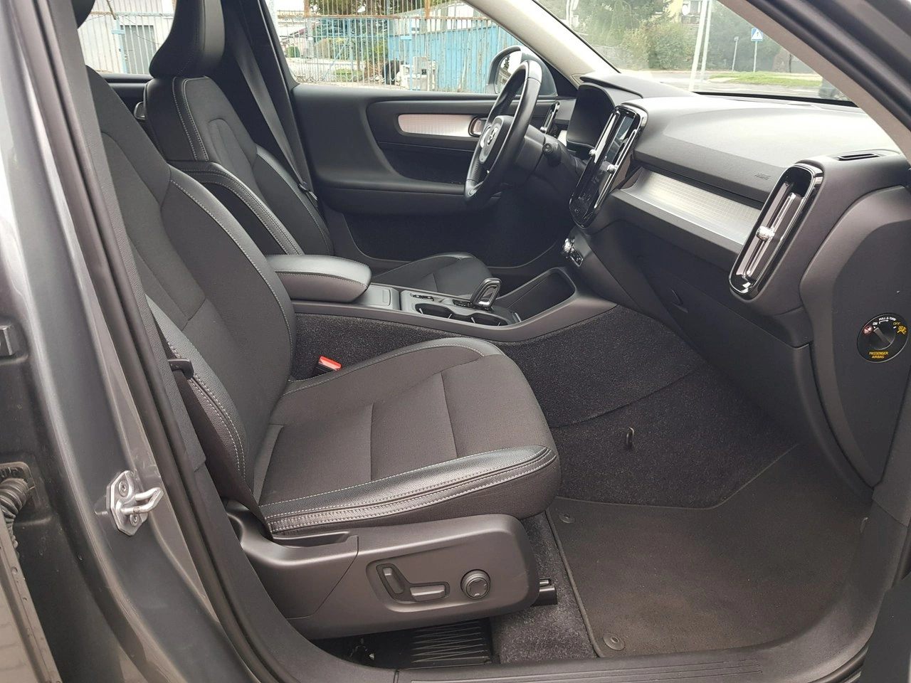 Volvo XC 40 - Zdjęcie 15