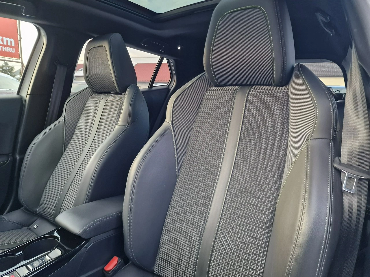 Peugeot 2008 - Zdjęcie 17