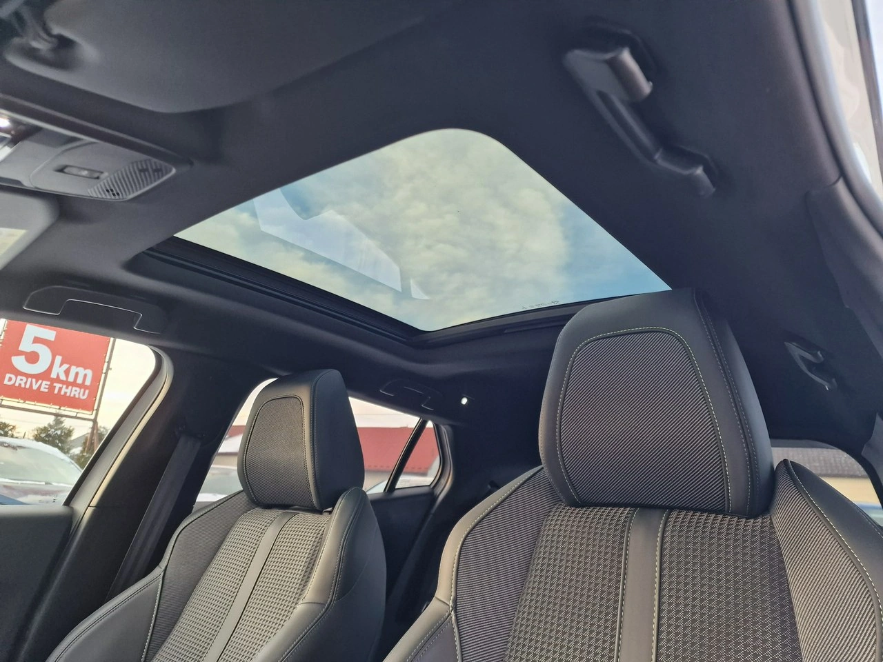 Peugeot 2008 - Zdjęcie 18