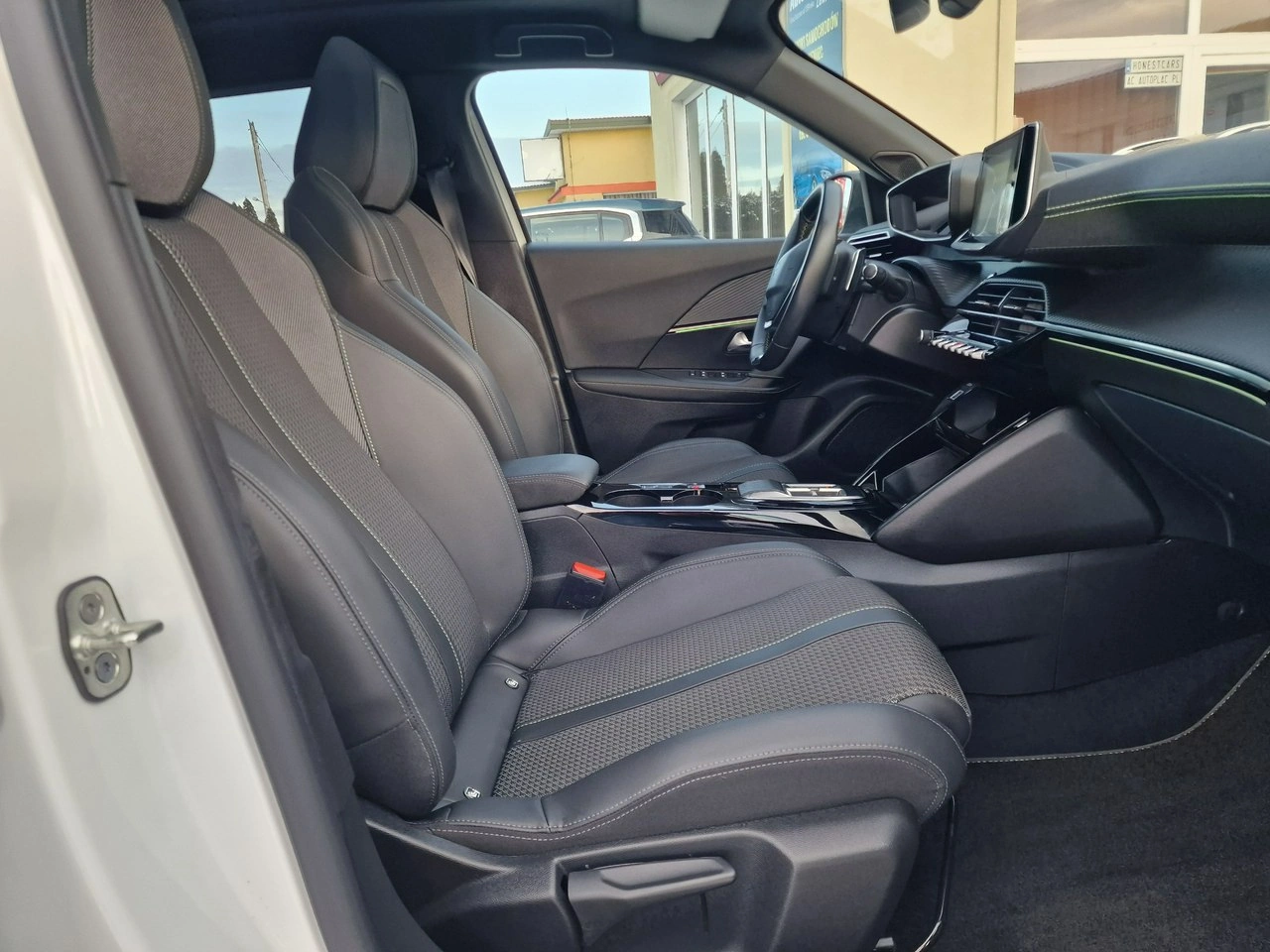 Peugeot 2008 - Zdjęcie 23