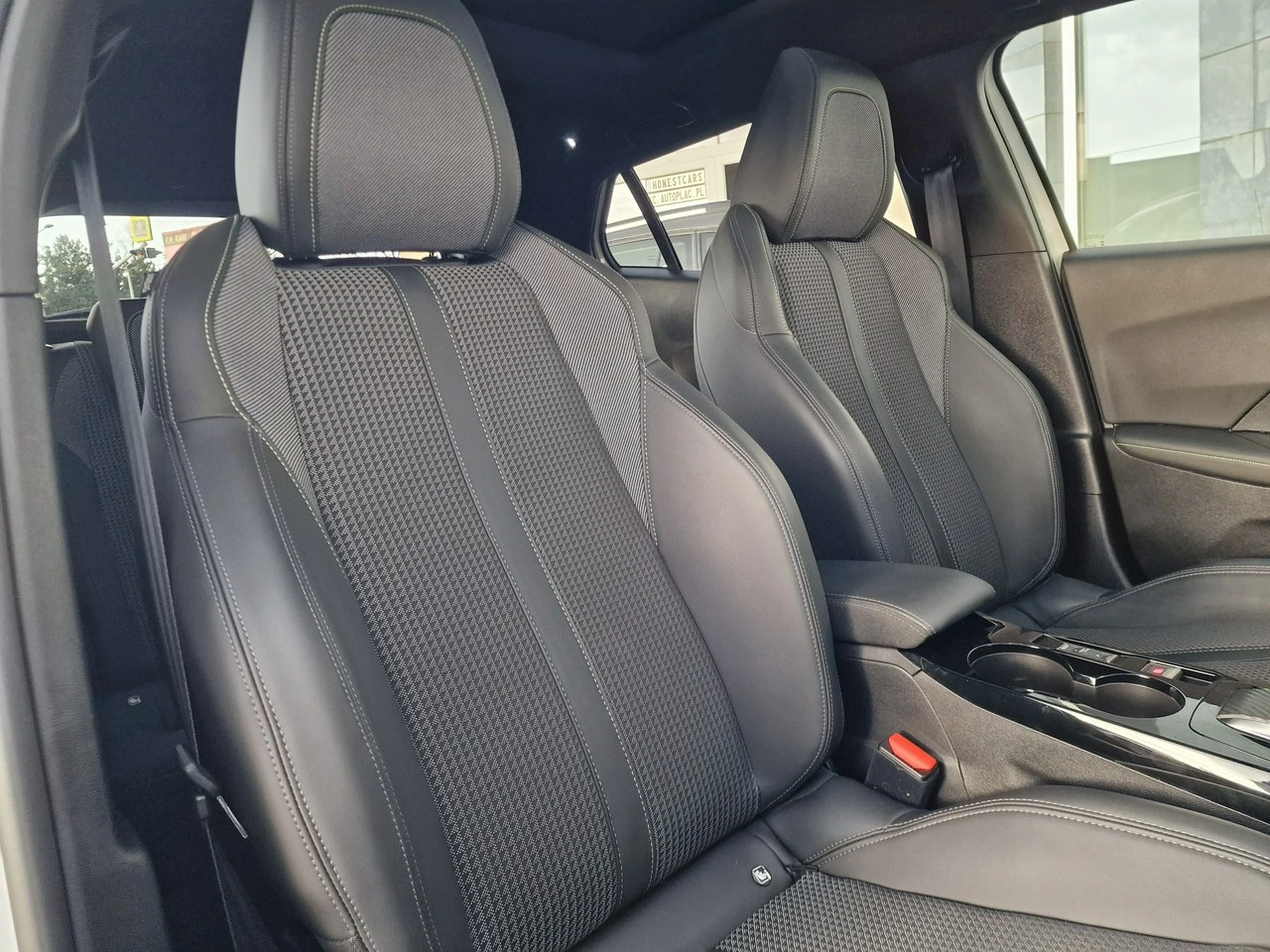 Peugeot 2008 - Zdjęcie 24