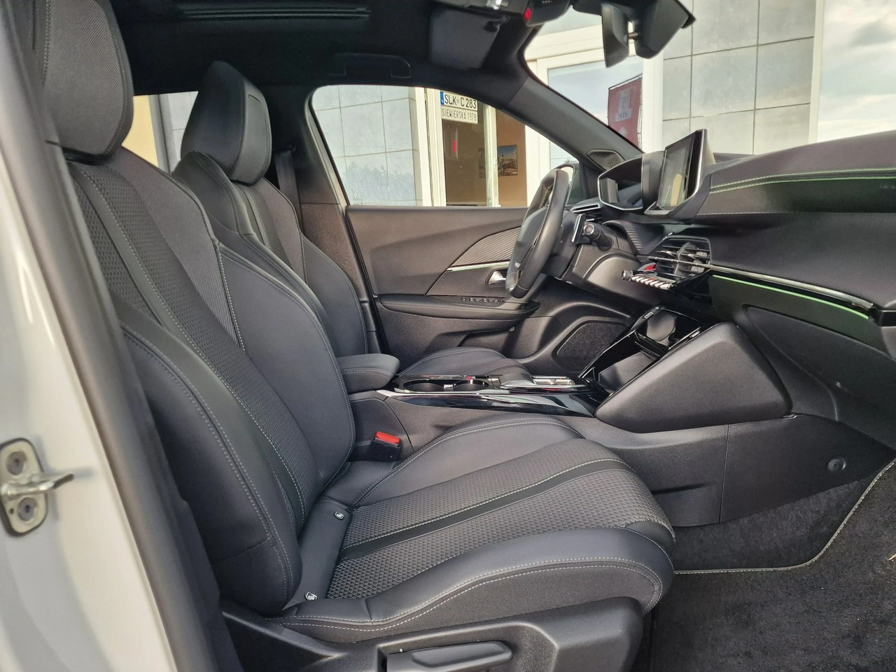 Peugeot 2008 - Zdjęcie 25