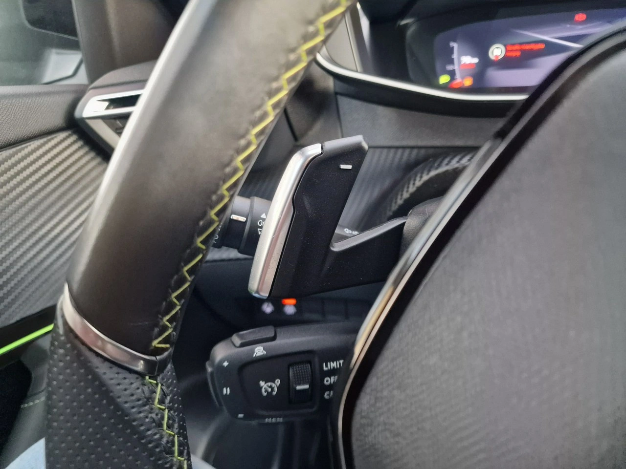 Peugeot 2008 - Zdjęcie 36