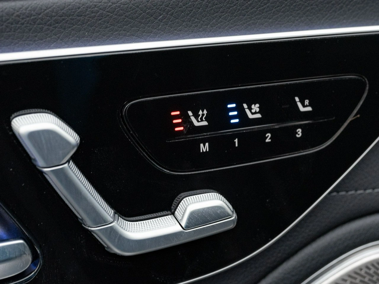 Mercedes EQS - Zdjęcie 11