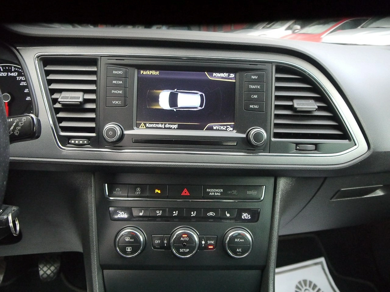 Seat Leon - Zdjęcie 17