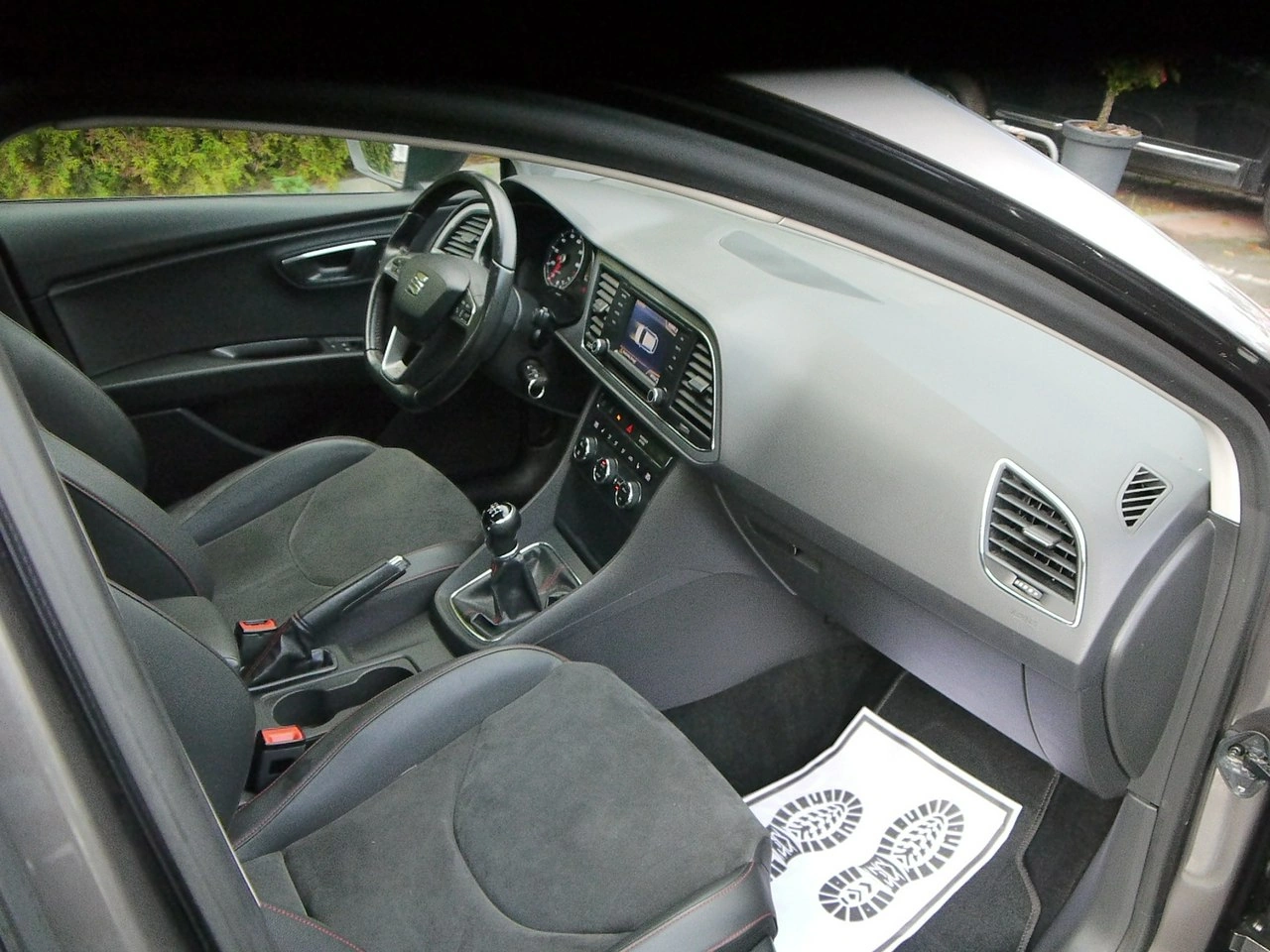 Seat Leon - Zdjęcie 23