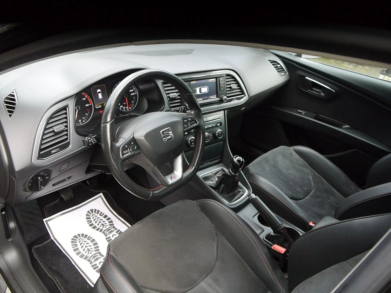 Seat Leon - Zdjęcie 24