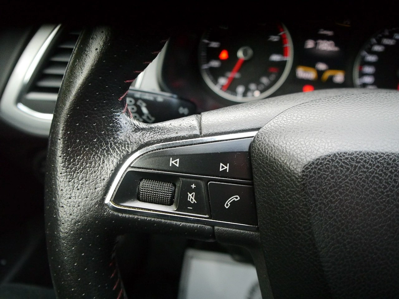 Seat Leon - Zdjęcie 29