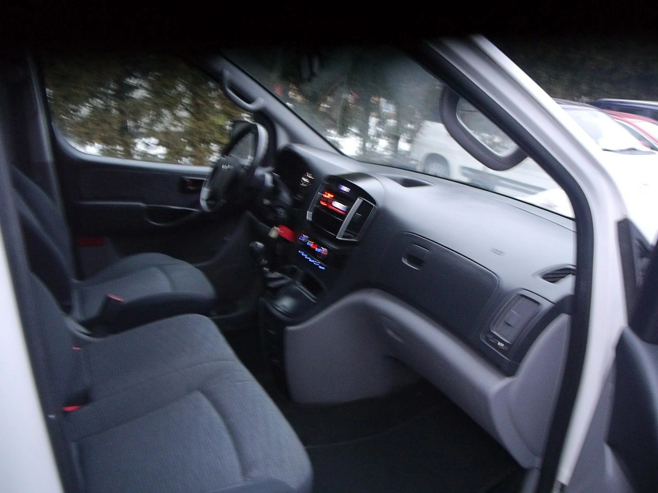 Hyundai H-1 - Zdjęcie 19