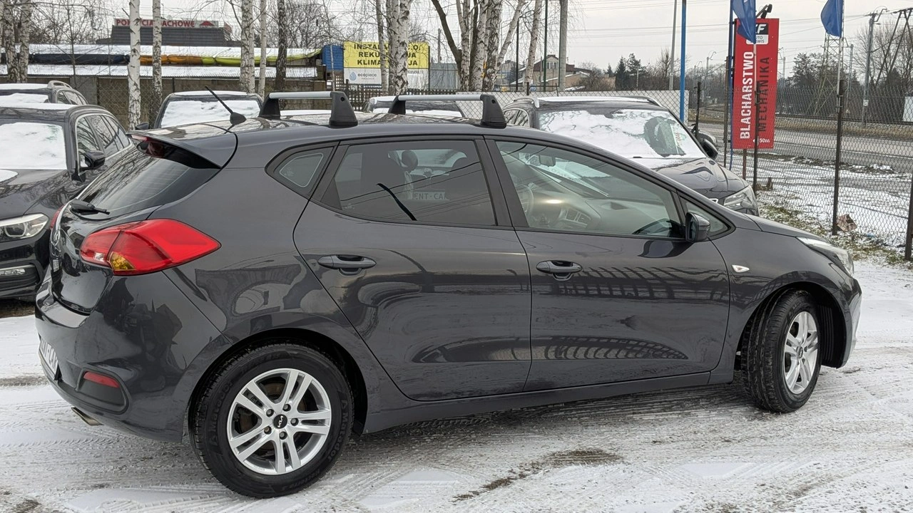 Kia Ceed - Zdjęcie 12