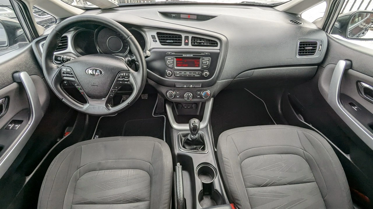 Kia Ceed - Zdjęcie 20