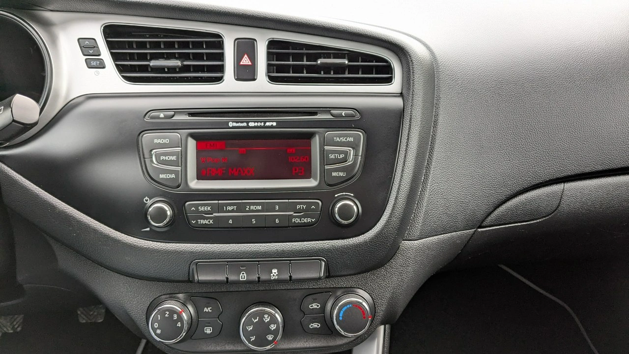 Kia Ceed - Zdjęcie 24