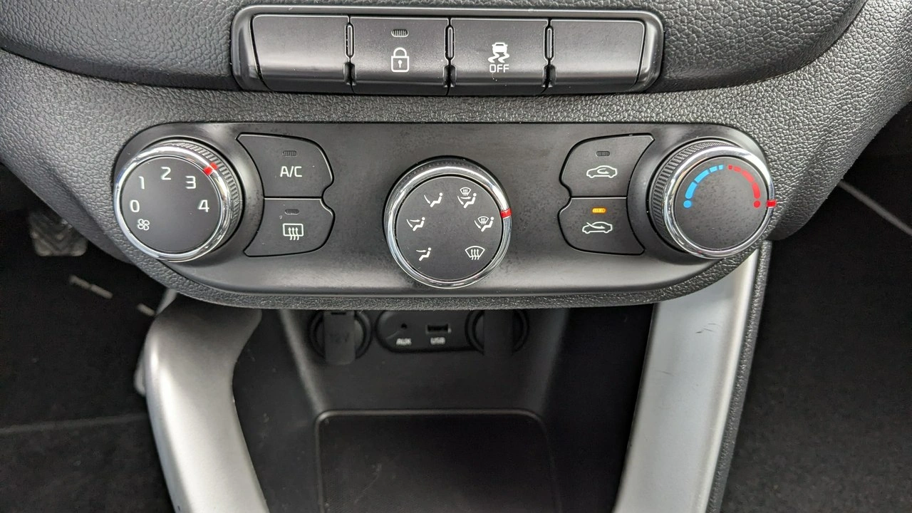 Kia Ceed - Zdjęcie 25