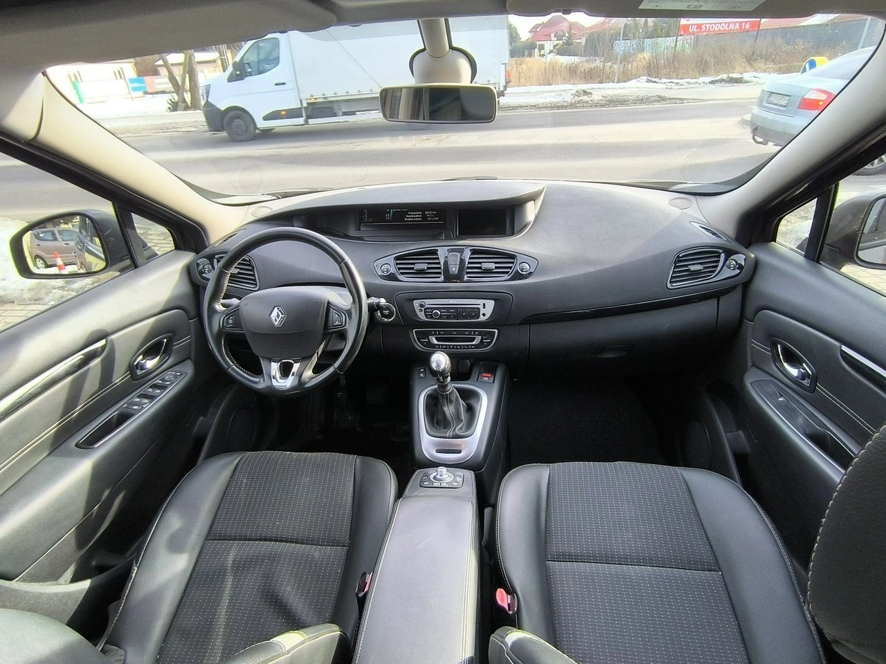 Renault Grand Scenic - Zdjęcie 16