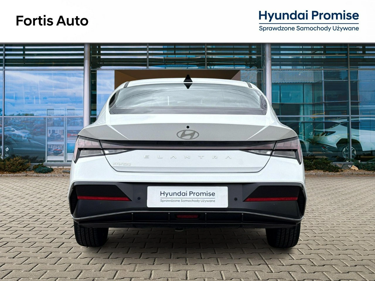Hyundai Elantra - Zdjęcie 3