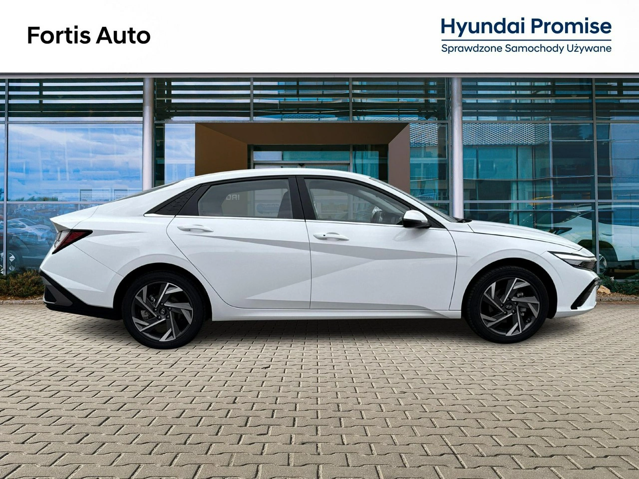 Hyundai Elantra - Zdjęcie 5