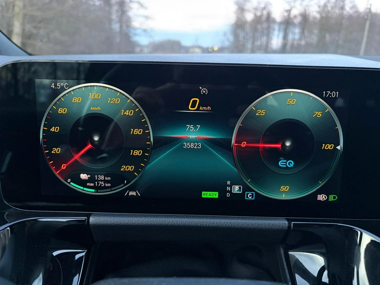 Mercedes EQA - Zdjęcie 39