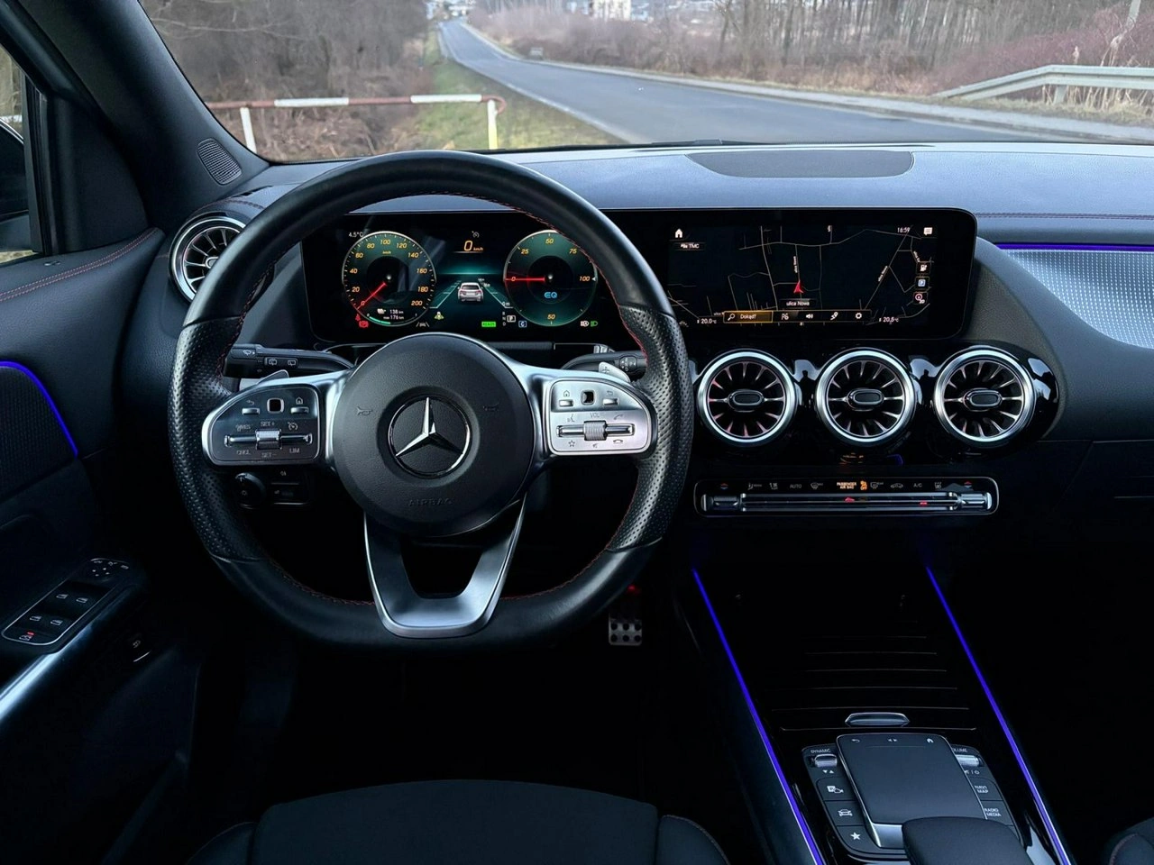 Mercedes EQA - Zdjęcie 48