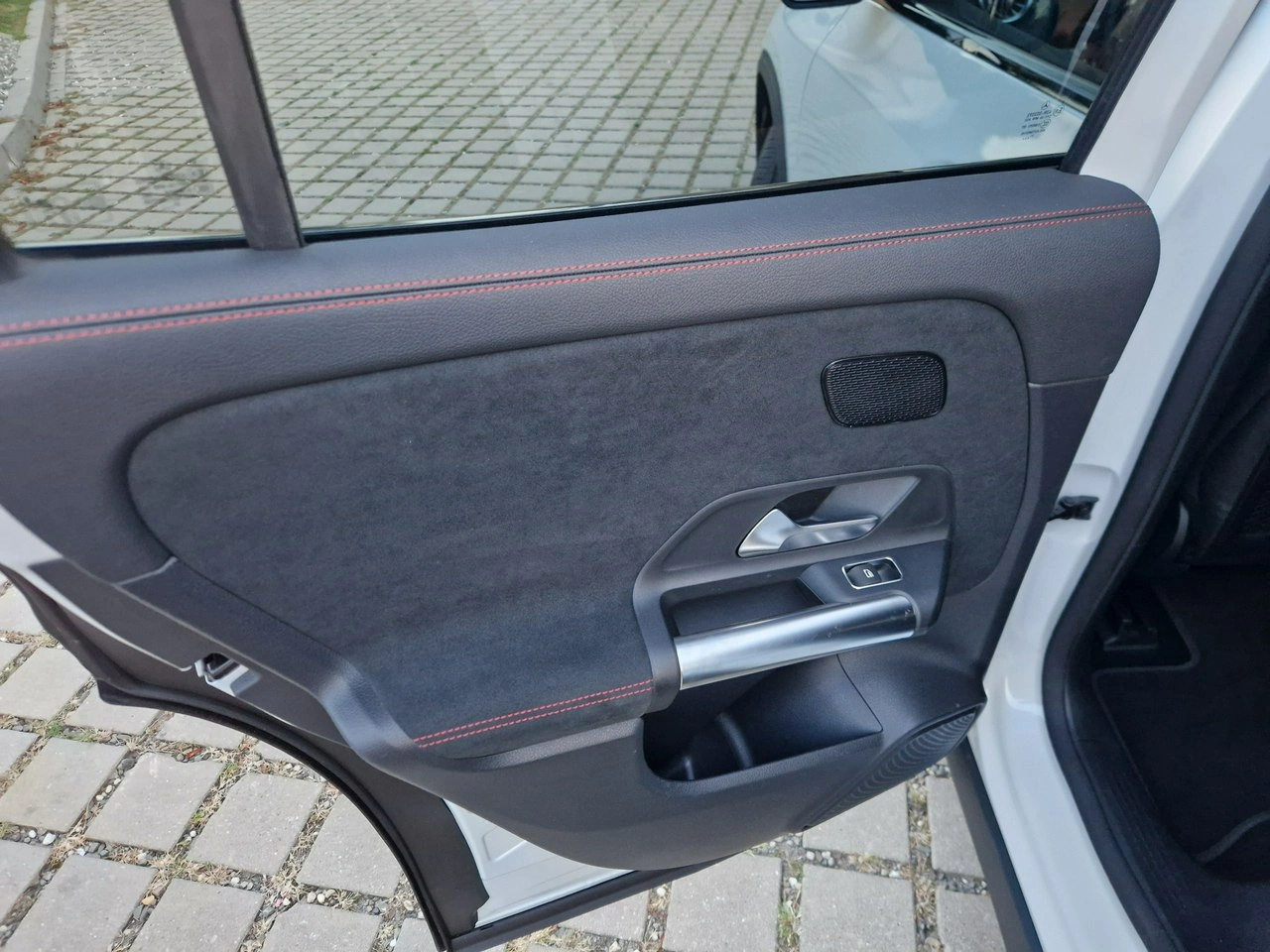 Mercedes EQA - Zdjęcie 13