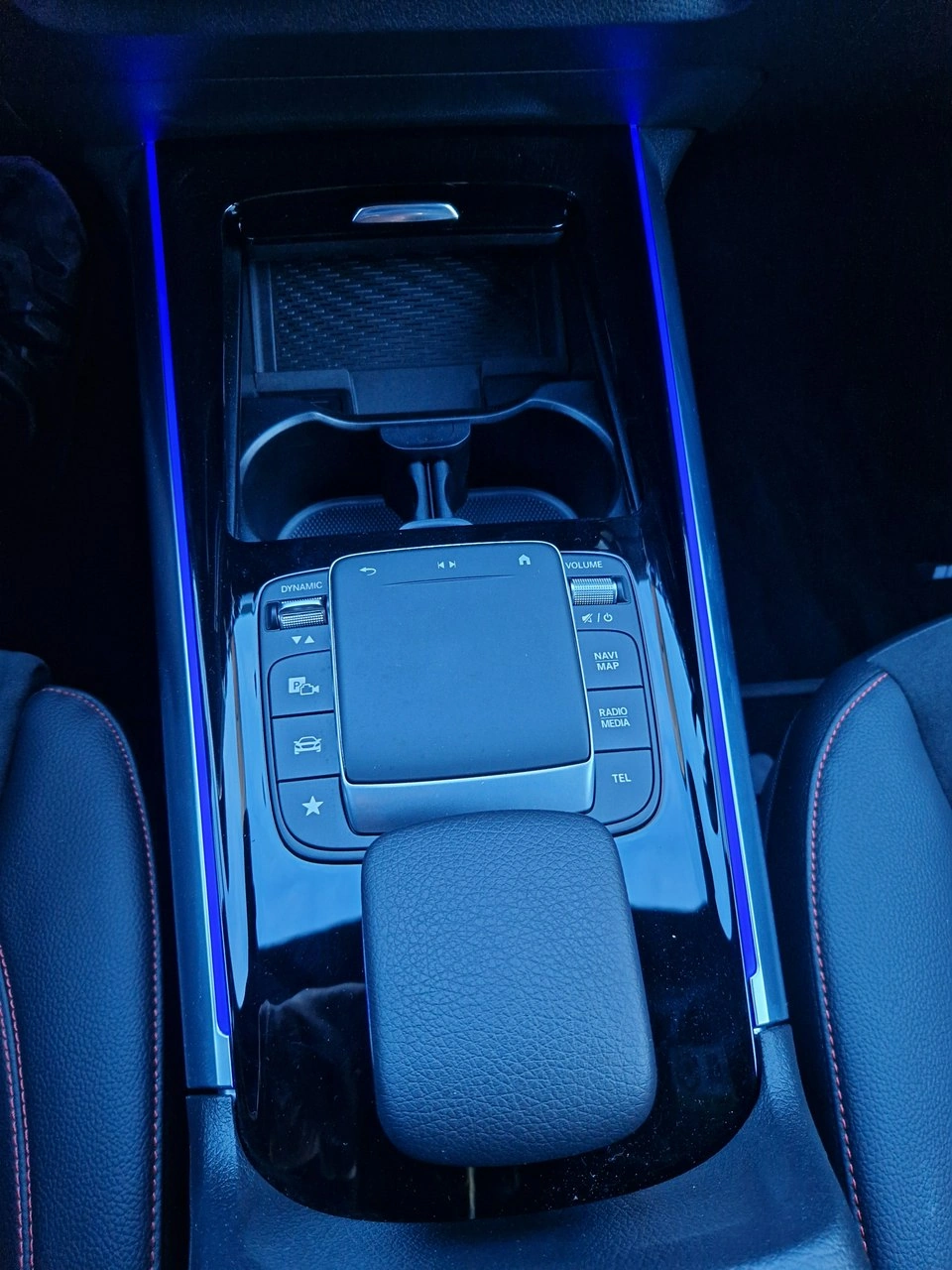 Mercedes EQA - Zdjęcie 34