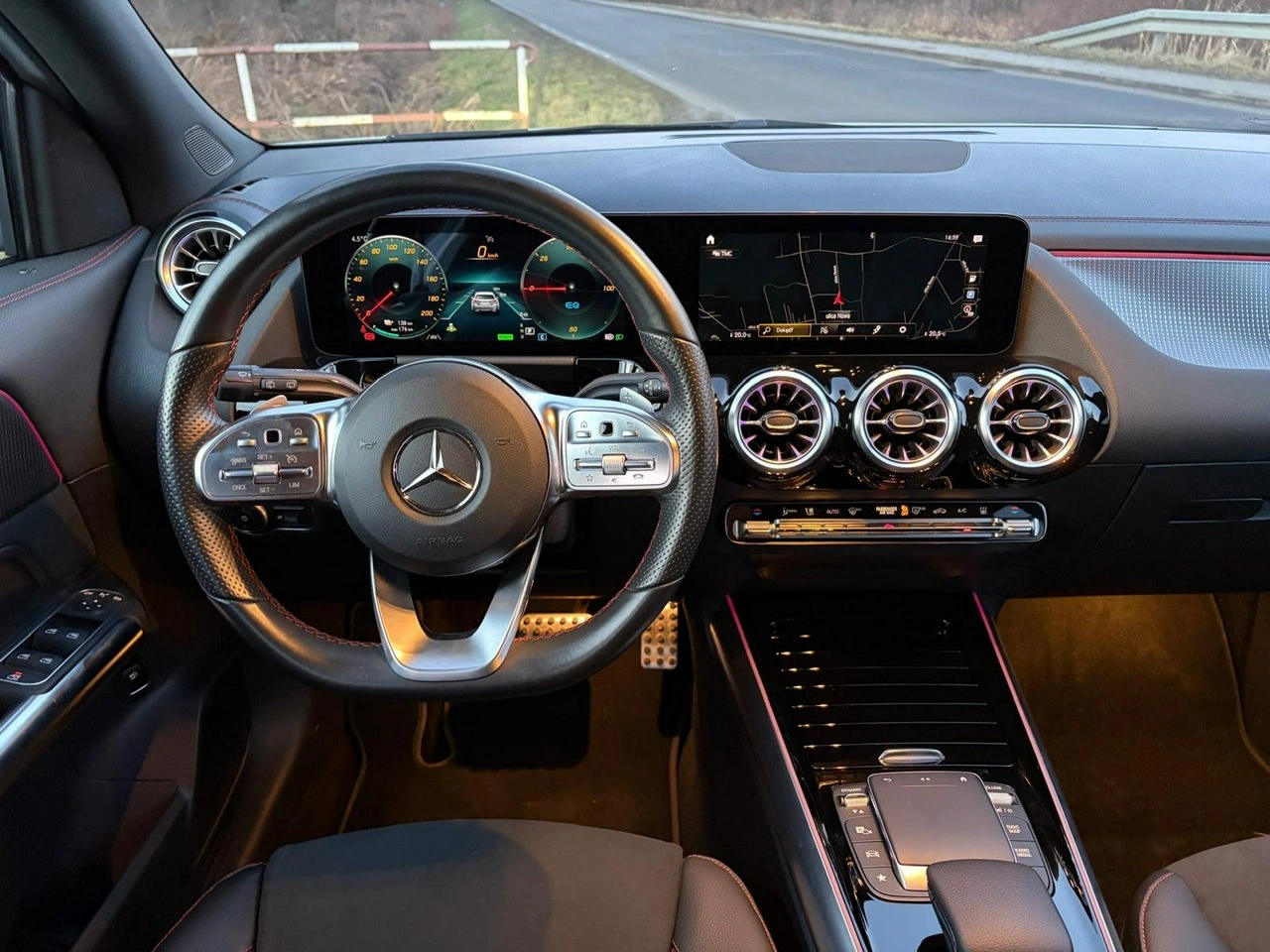 Mercedes EQA - Zdjęcie 46