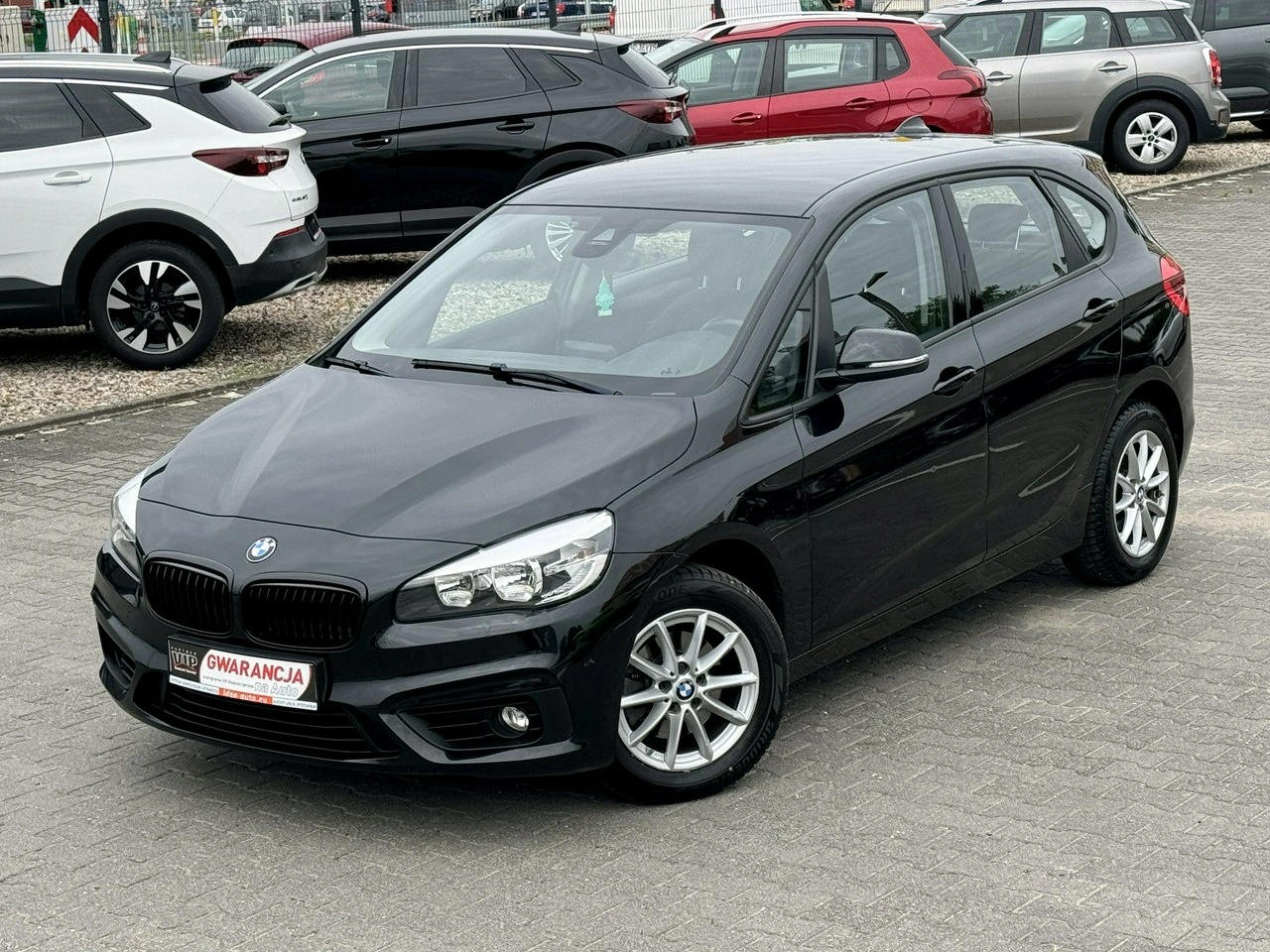 BMW 216 - Zdjęcie 1