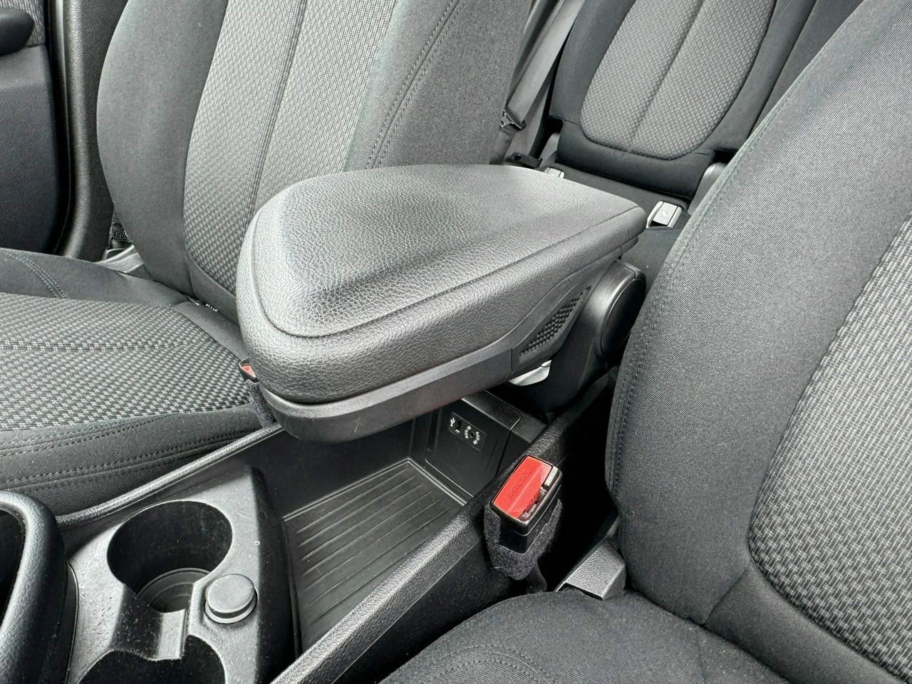 BMW 216 - Zdjęcie 34