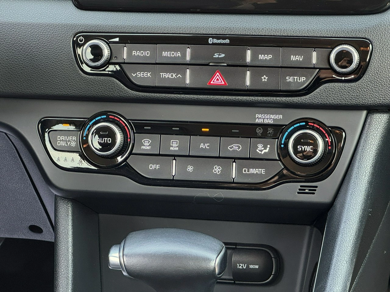 Kia Niro - Zdjęcie 26