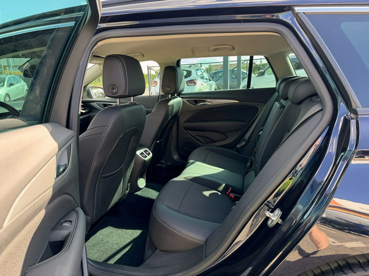 Opel Insignia - Zdjęcie 21