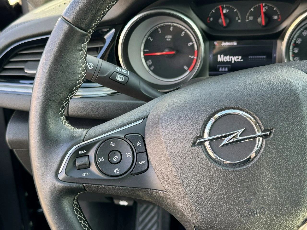 Opel Insignia - Zdjęcie 27