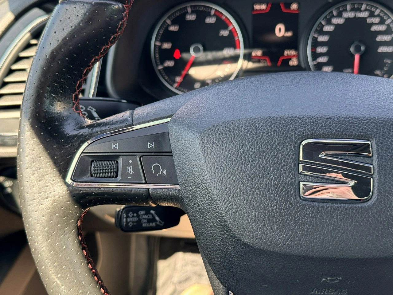 Seat Leon - Zdjęcie 27