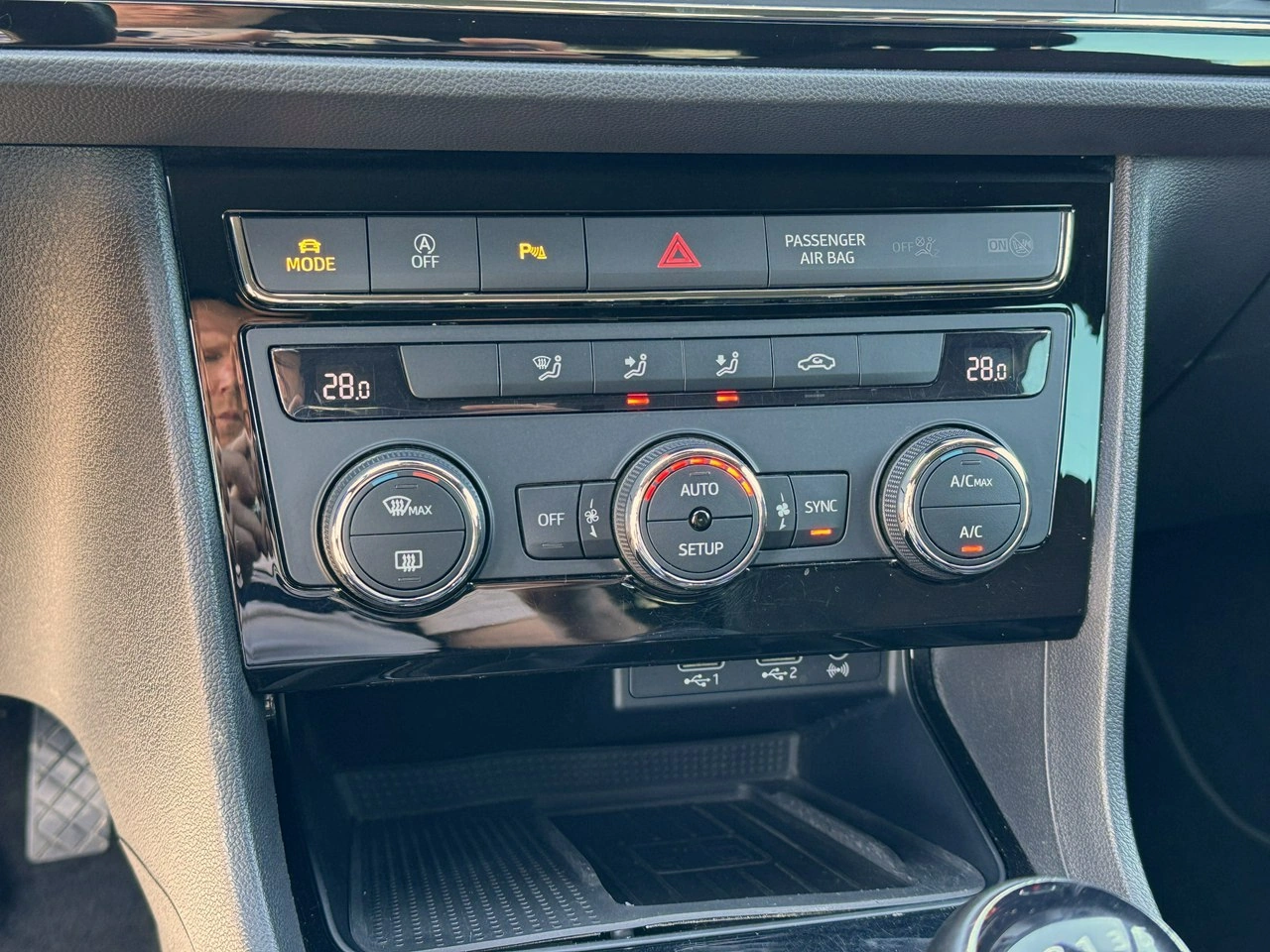 Seat Leon - Zdjęcie 40