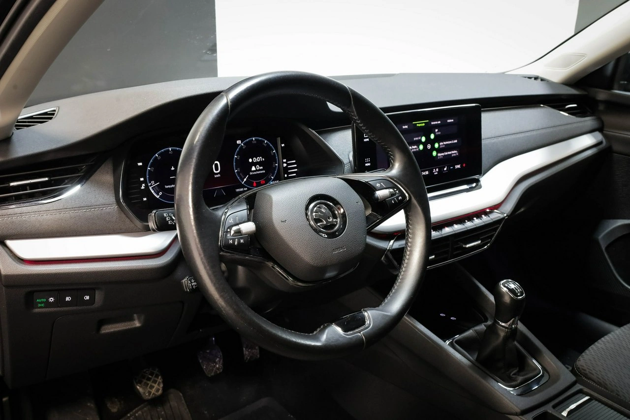 Skoda Octavia - Zdjęcie 16