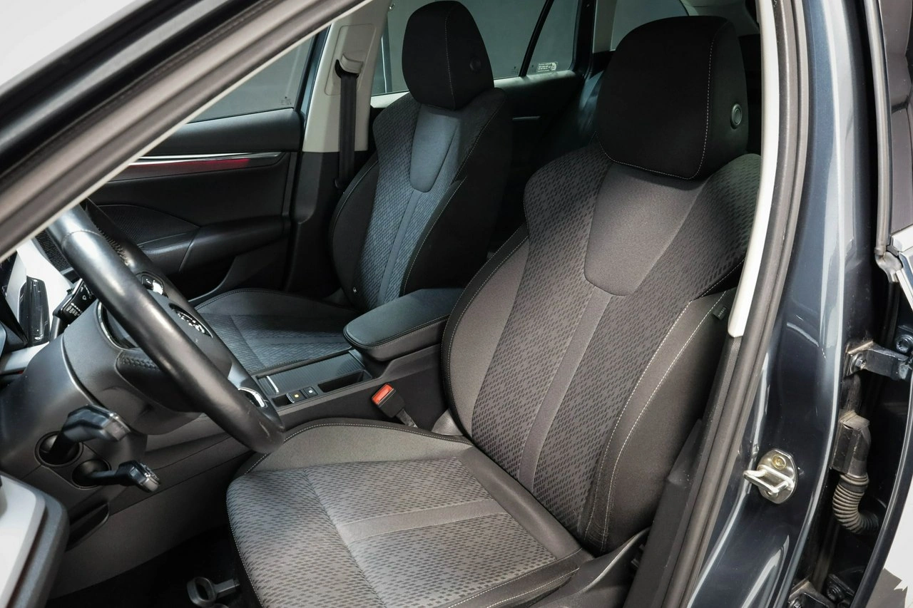 Skoda Octavia - Zdjęcie 17