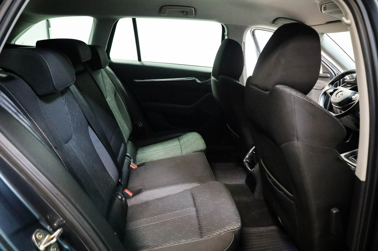 Skoda Octavia - Zdjęcie 27