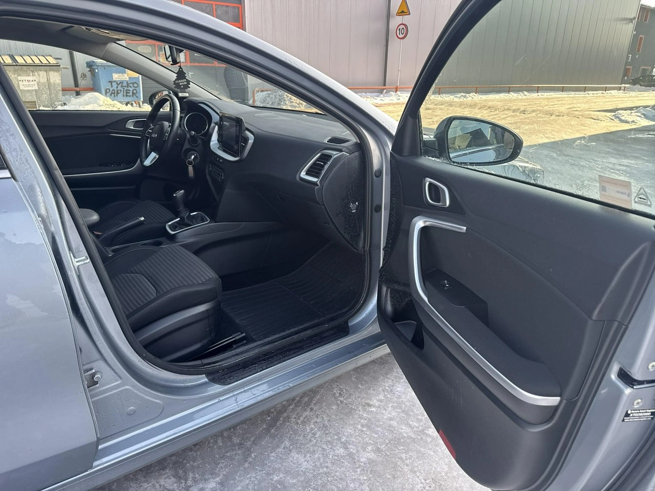 Kia Ceed - Zdjęcie 18